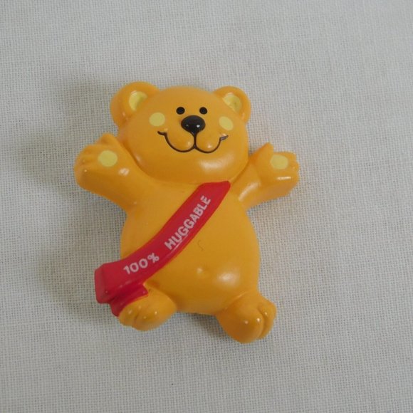 Russ Pin Bear Teddy 100% Huggable Sash Valentines Day Vintage Holiday Brooch - Picture 1 of 5